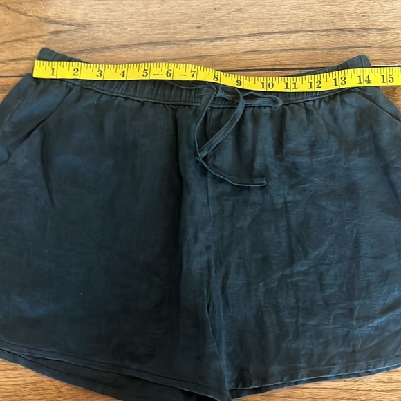 Unsubscribed Black Linen Hot Short Size 8 - Picture 8 of 11